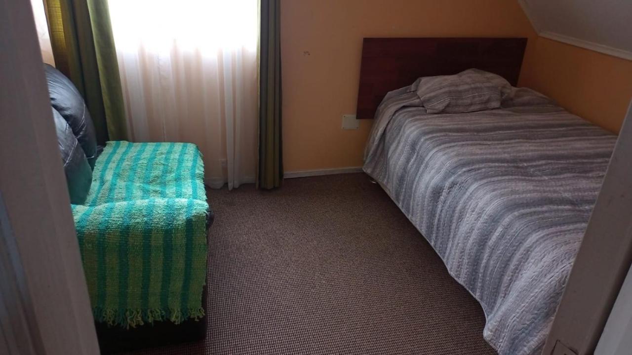 Cabanas Y Hostal Tepual Puerto Montt Esterno foto